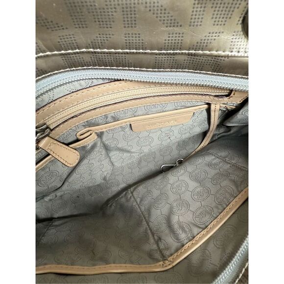 Michael Kors mirror style logo Jet Set Bag See Description - Picture 13 of 16